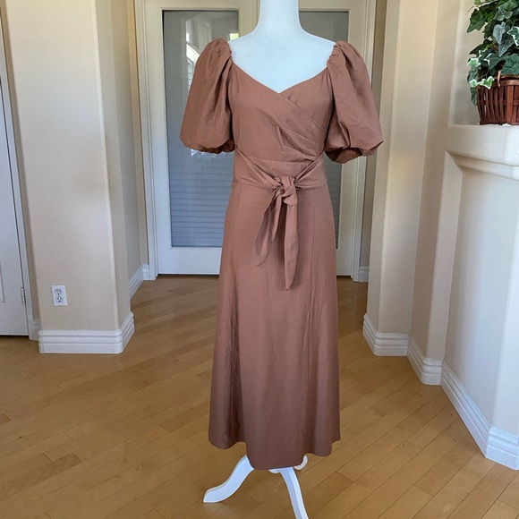 NWT Zoe and Claire Puff Sleeve Midi Dress With Sweetheart Neckline in Brown - Picture 1 of 11